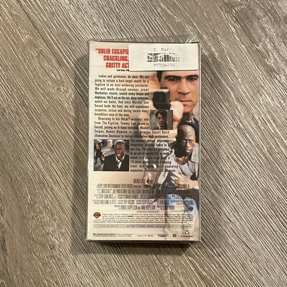 EUC U.S. Marshall’s VHS Movie with Sam Gerard and his team from “The Fugitive” - Picture 3 of 5